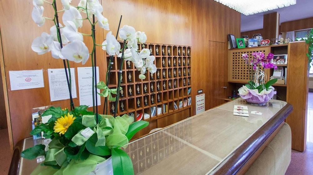 Hotel Rossini Tabiano Terme エクステリア 写真