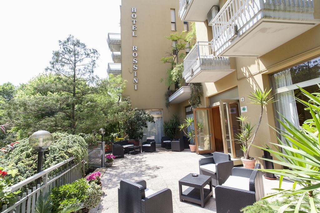 Hotel Rossini Tabiano Terme エクステリア 写真